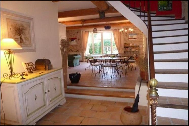 L'Abri Du Poete Bed & Breakfast Besse-sur-Issole Exterior photo